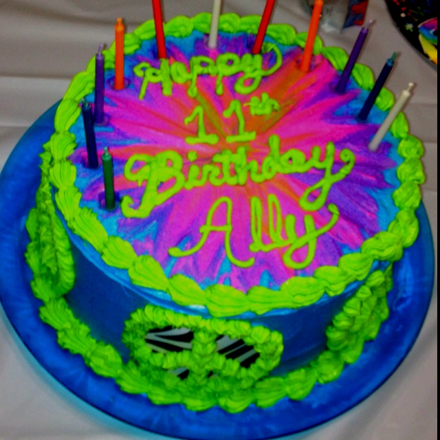 Tie Dye Birthday Cakes for Tween Girls