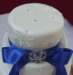 Winter Wedding Cake with Snow Flakes