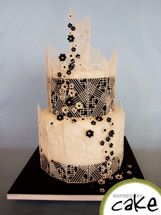 Piping Royal Icing Wedding Cakes