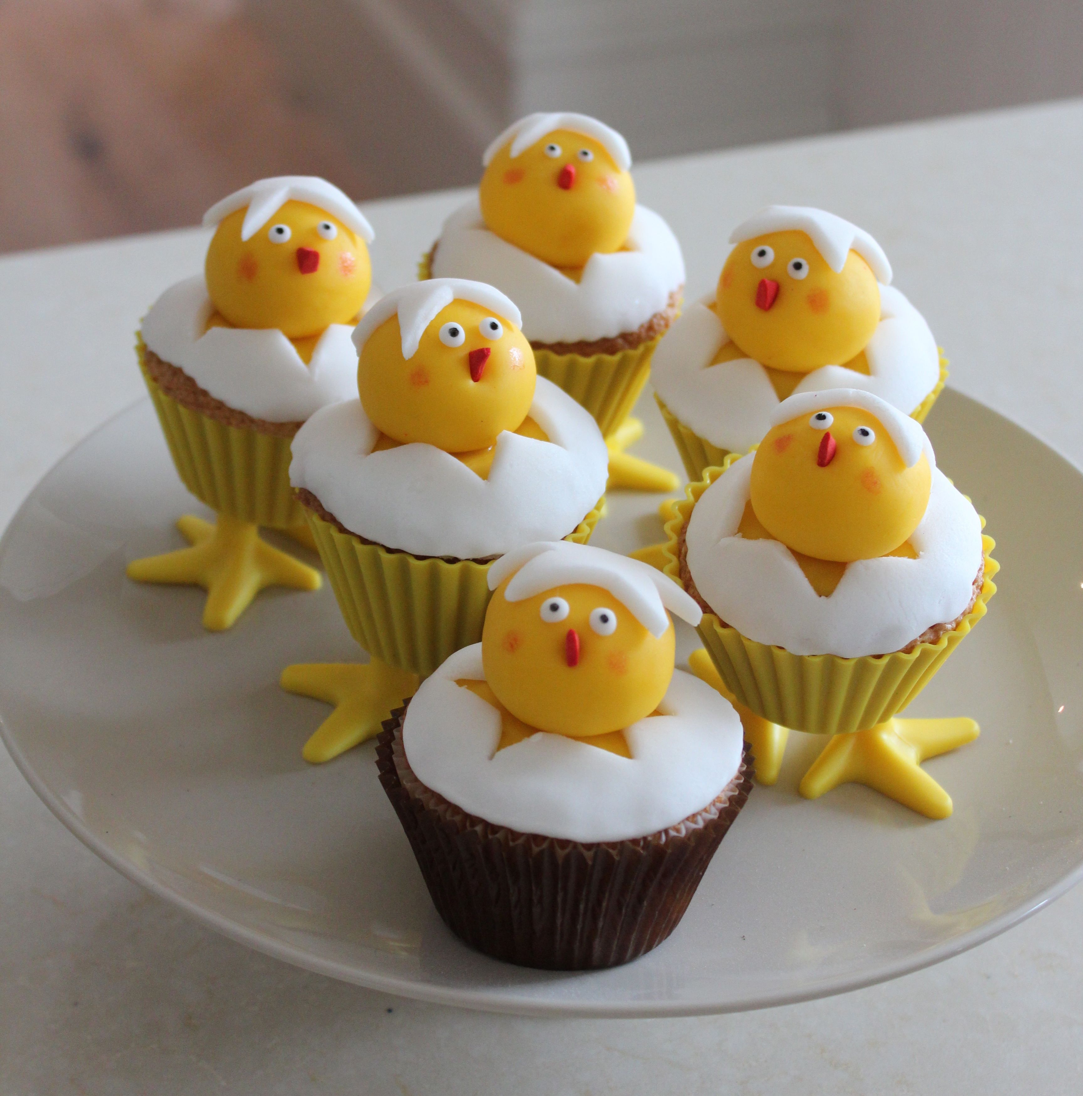 6 Photos of Easter Chicken Cupcakes