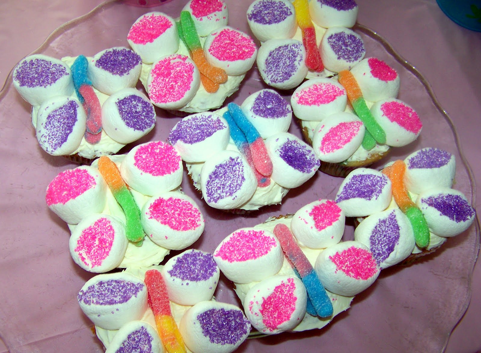 5 Photos of Butterfly Cupcakes Gummy Worms