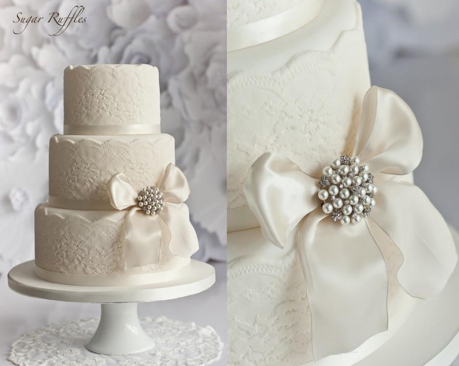 Lace and Sparkle Wedding Cake