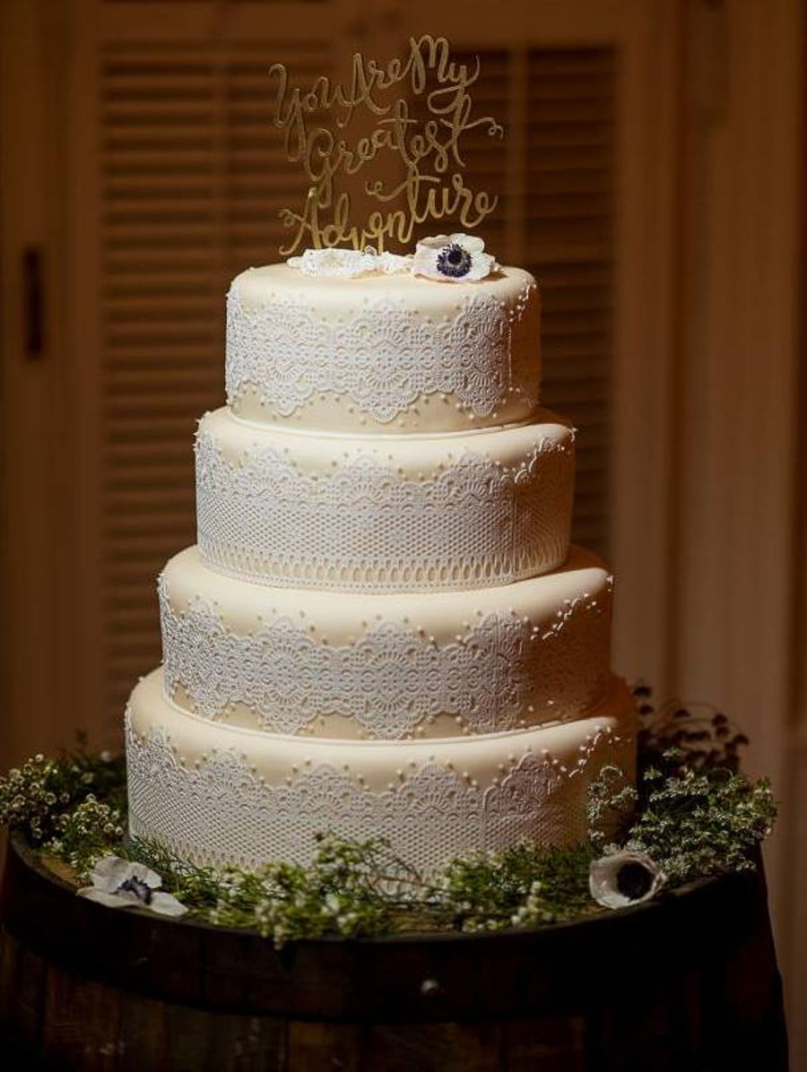 Rustic Lace Wedding Cake