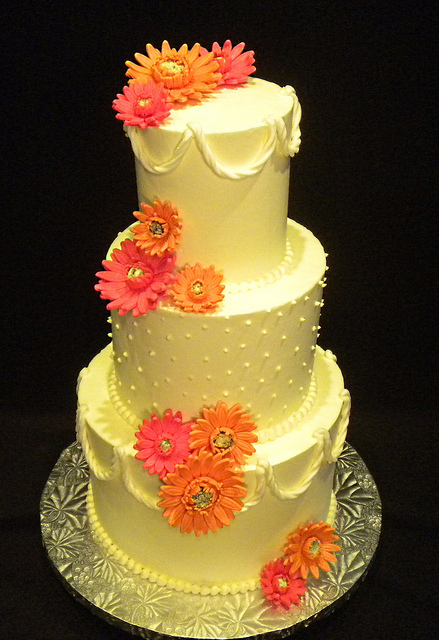 Wedding Cake with Gerber Daisies