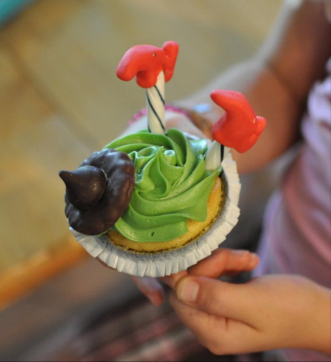 7 Photos of Wizard Of Oz Cupcakes