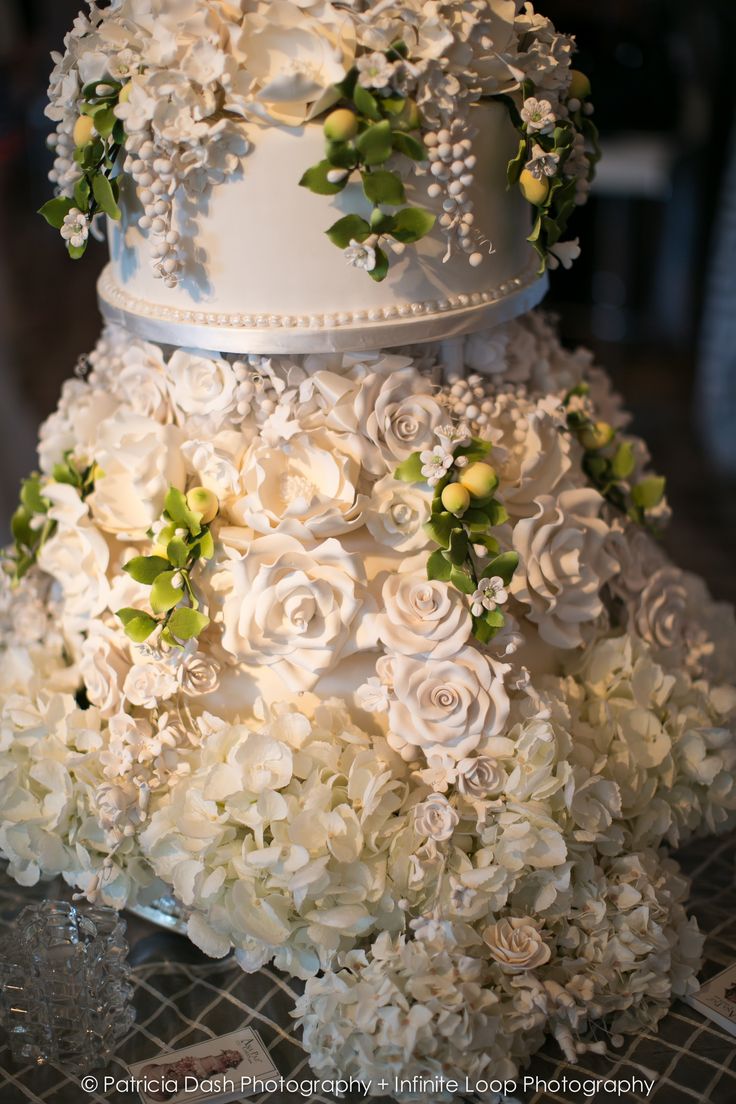 Ana Paz Wedding Cakes