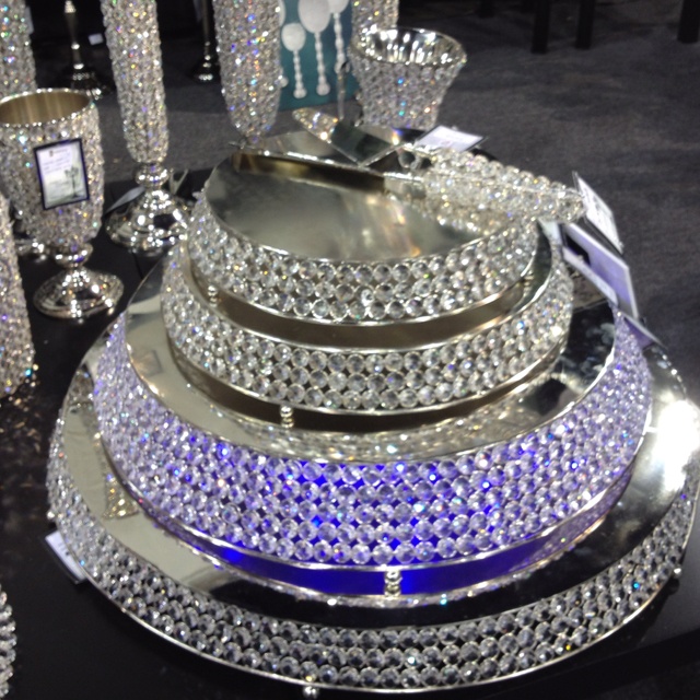 10 Photos of Blinged Up Cakes