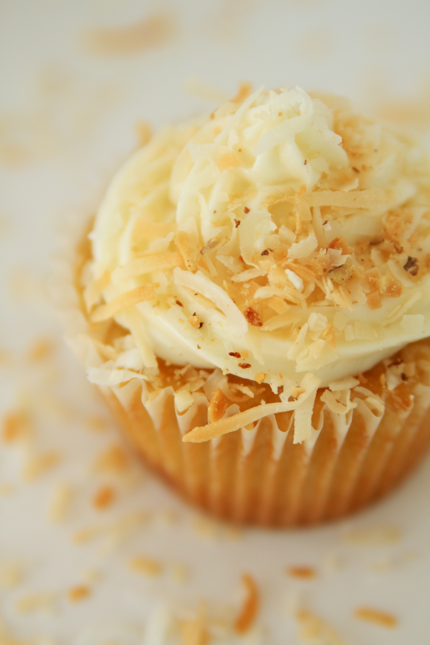 Italian Cream Cake Cupcakes