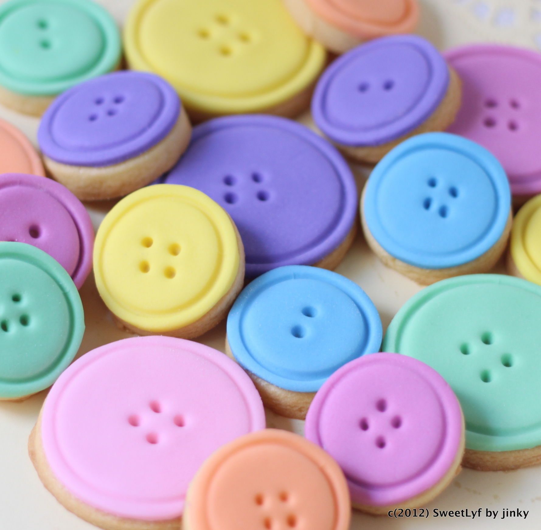 Lalaloopsy Button Cookies