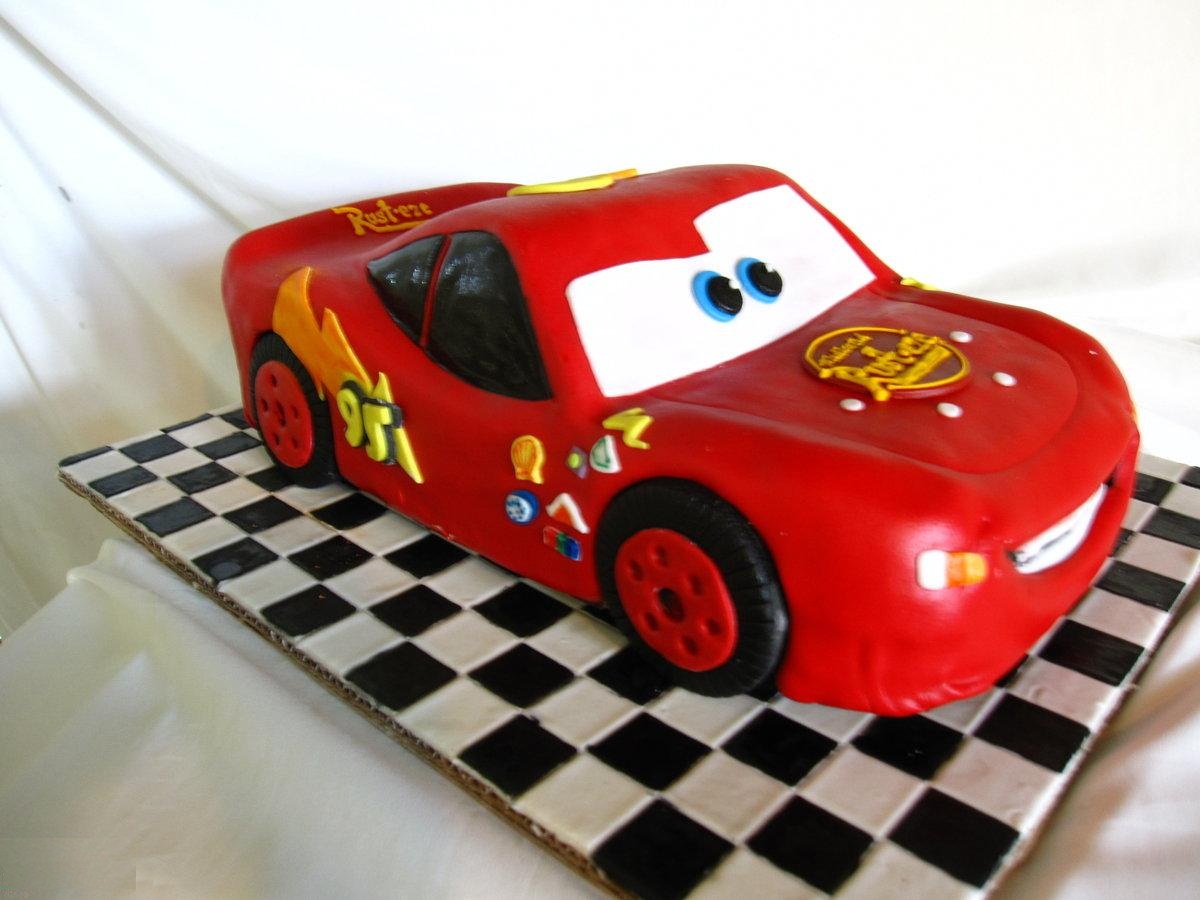 Lightning McQueen Cake