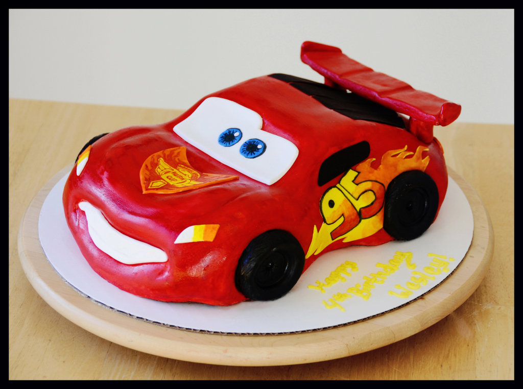 Lightning McQueen Cake