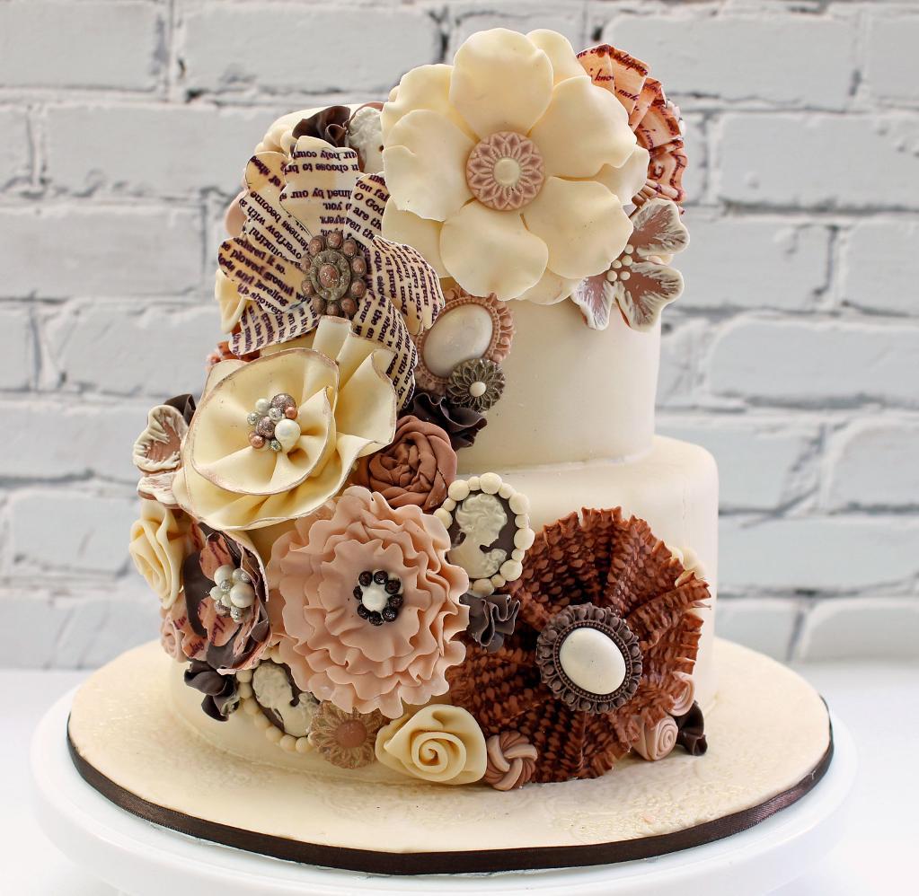 Shabby Chic Cake with Flowers