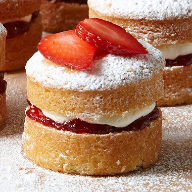 Victoria Mini Sponge Cakes Lakeland