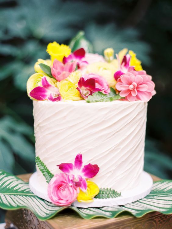 Wedding Cake Tropical Hawaiian Flowers